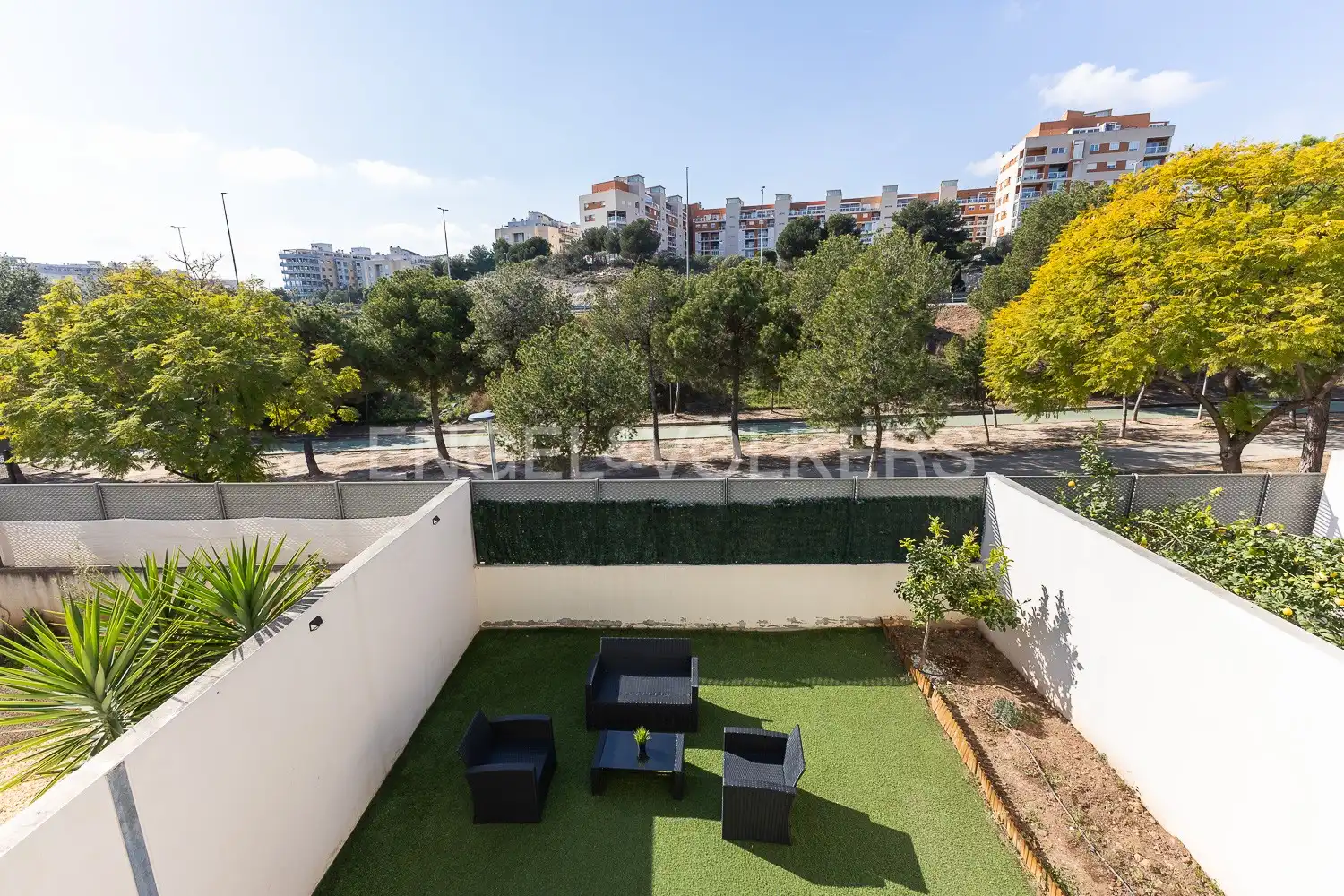 Terrassa de Casa o xalet en venda en Paterna amb Aire condicionat, Calefacció i Jardí privat