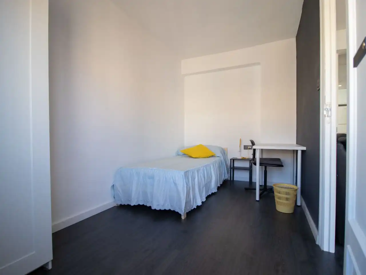 Schlafzimmer von Wohnung zur Miete in Camins al Grau