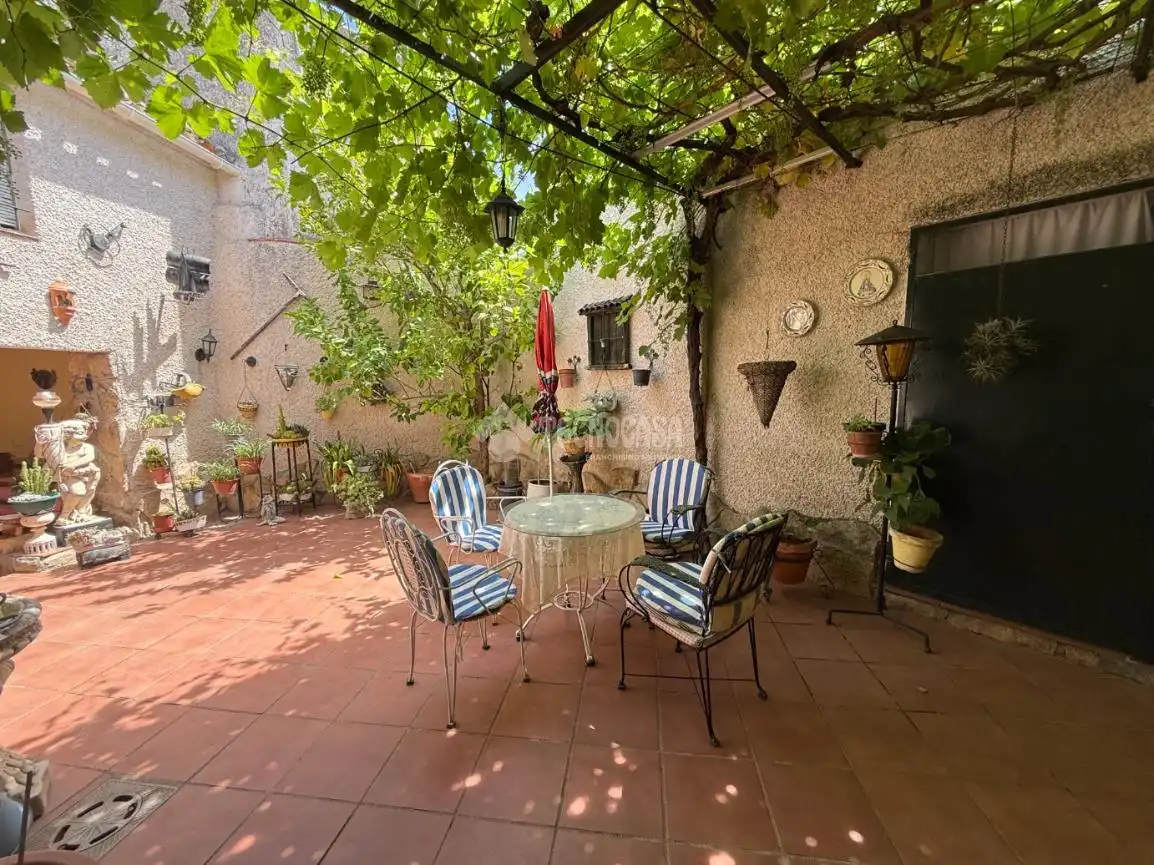 Terraza de Casa adosada en venta en Lucillos con Aire acondicionado y Calefacción