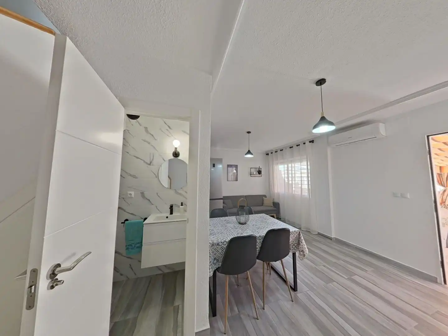 Esszimmer von Maisonette zum Verkauf in Santa Pola mit Klimaanlage, Terrasse und Möbliert
