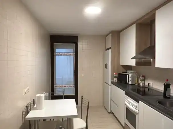 Cocina de Piso para compartir en Socuéllamos con Aire acondicionado y Amueblado