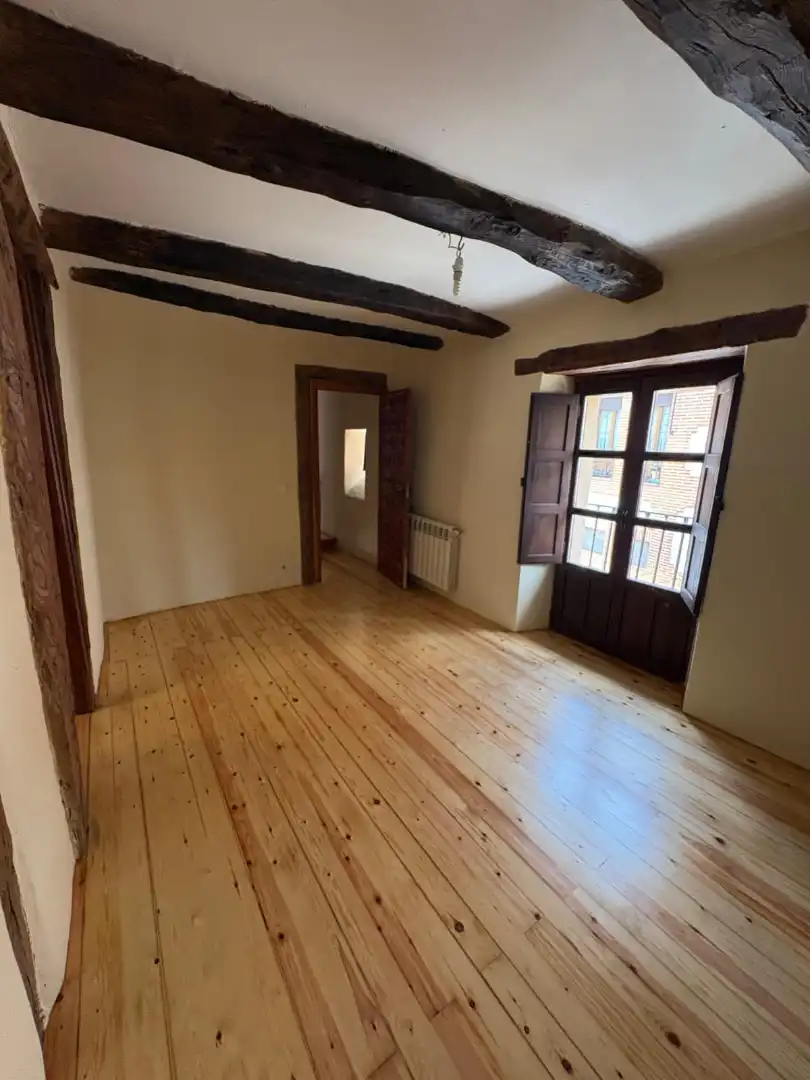 Sala d'estar de Casa adosada en venda en Simancas amb Calefacció, Jardí privat i Parquet