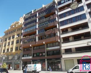 Exterior view of Flat to rent in León Capital   with Heating, Terrace and Furnished