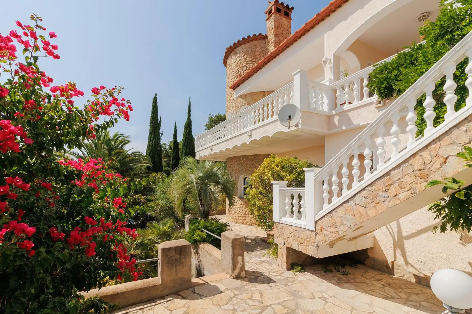 Vista exterior de Casa o xalet en venda en Roses amb Aire condicionat, Calefacció i Terrassa