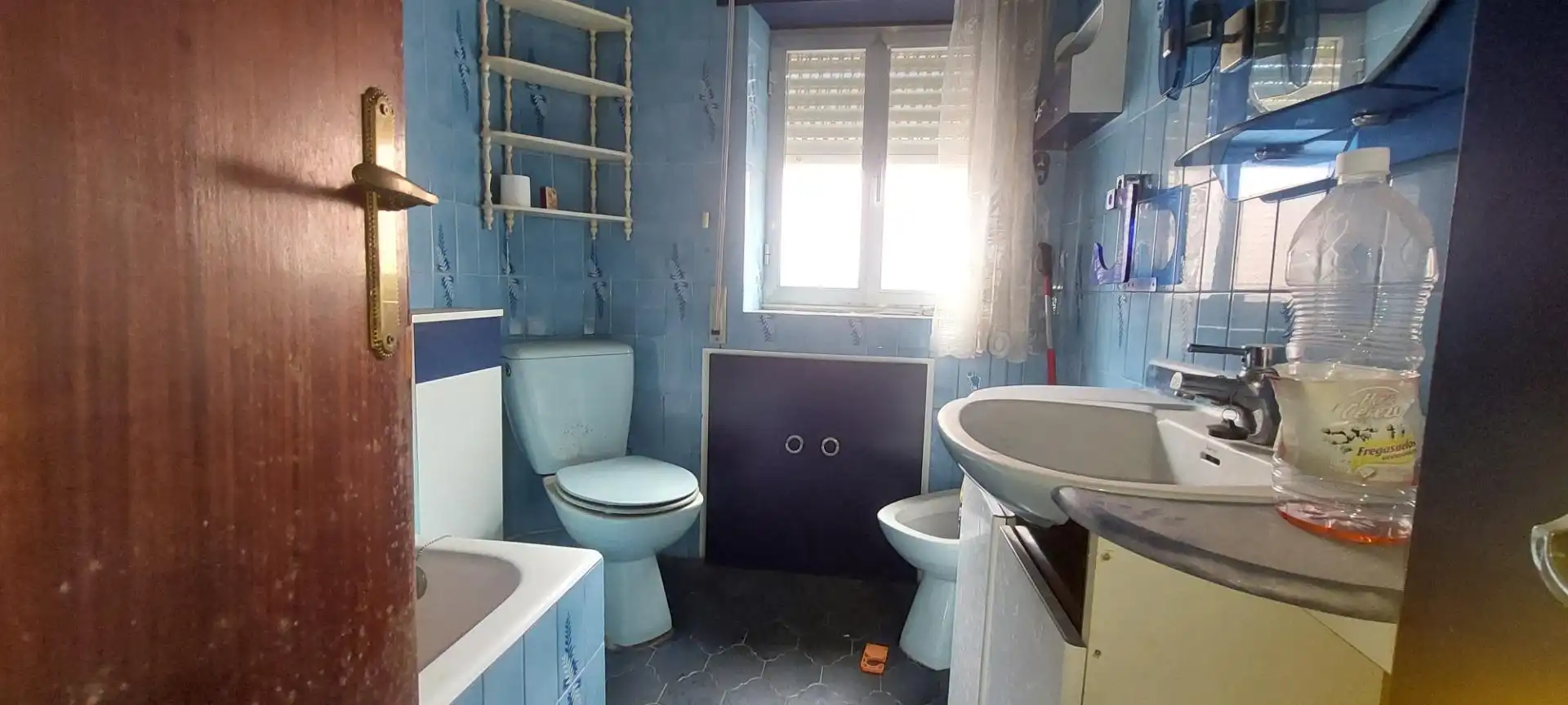 Baño de Piso en venta en Torrelavega  con Calefacción