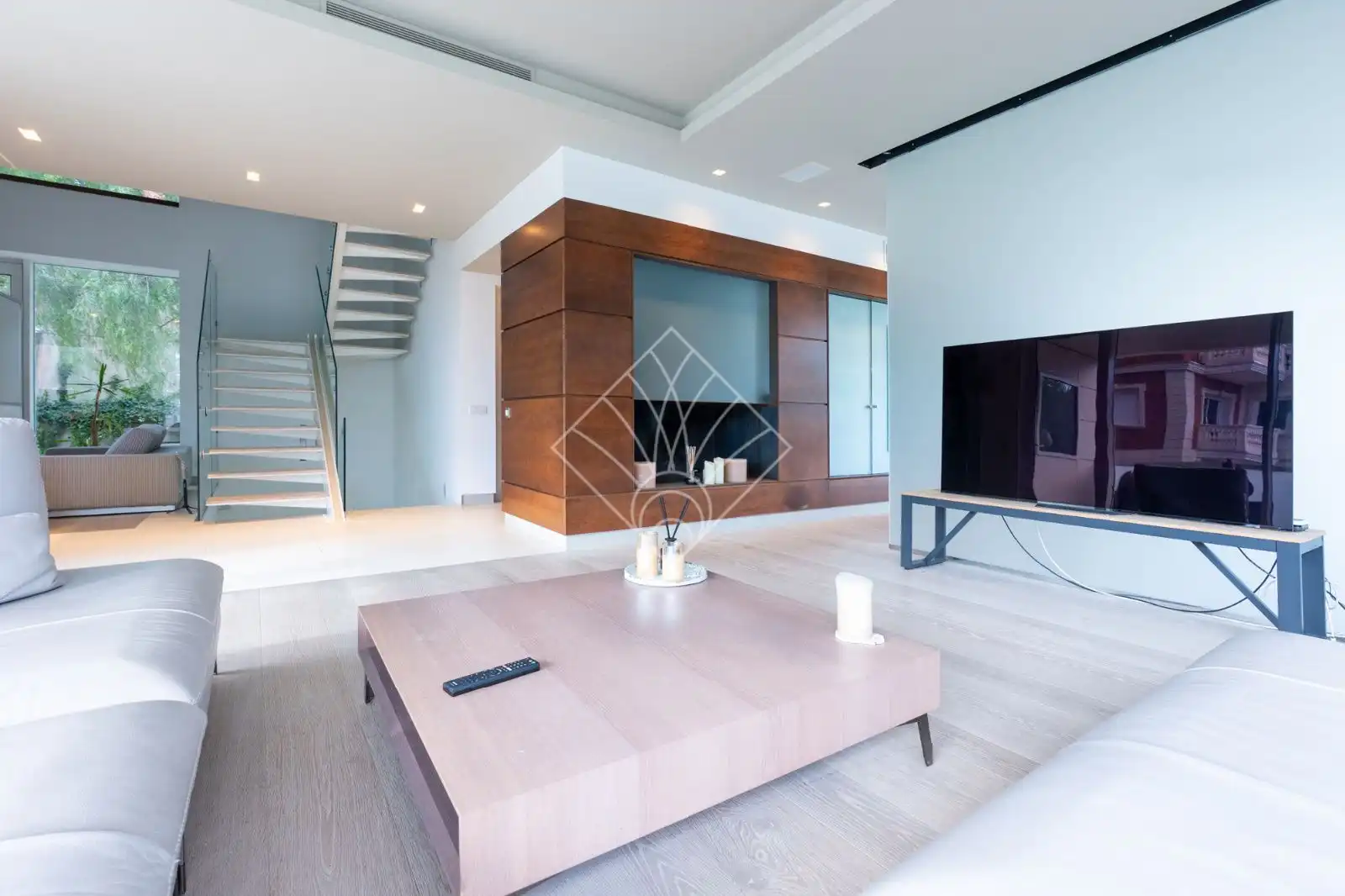 Living room of Houses for sale in Barcelona  with Air Conditioner, Heating and Terrace
