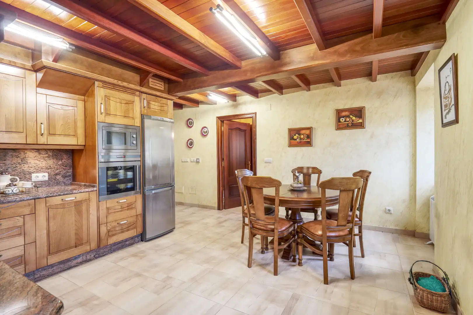 Cocina de Finca rústica en venta en Valdoviño con Calefacción, Jardín privado y Parquet