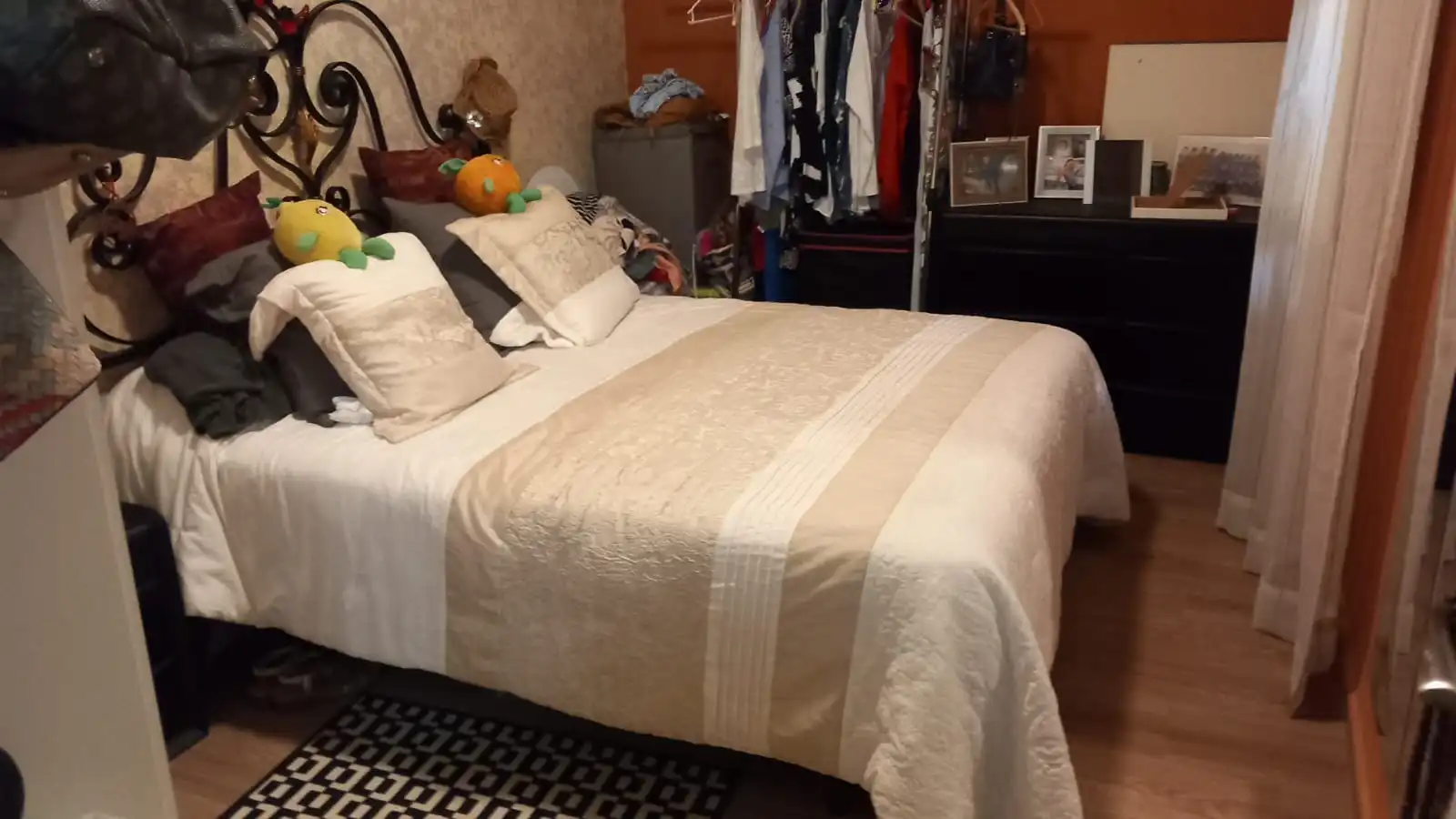 Habitación de Piso en venta en L'Alcúdia con Aire acondicionado, Calefacción y Amueblado