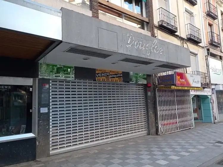 Local comercial de lloguer a Calle Carretería 44, imagen 3