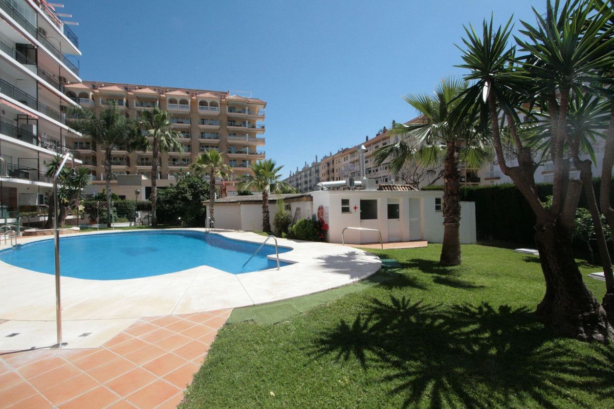 Swimming pool of Apartment for sale in Fuengirola  with Terrace, Swimming Pool and Furnished