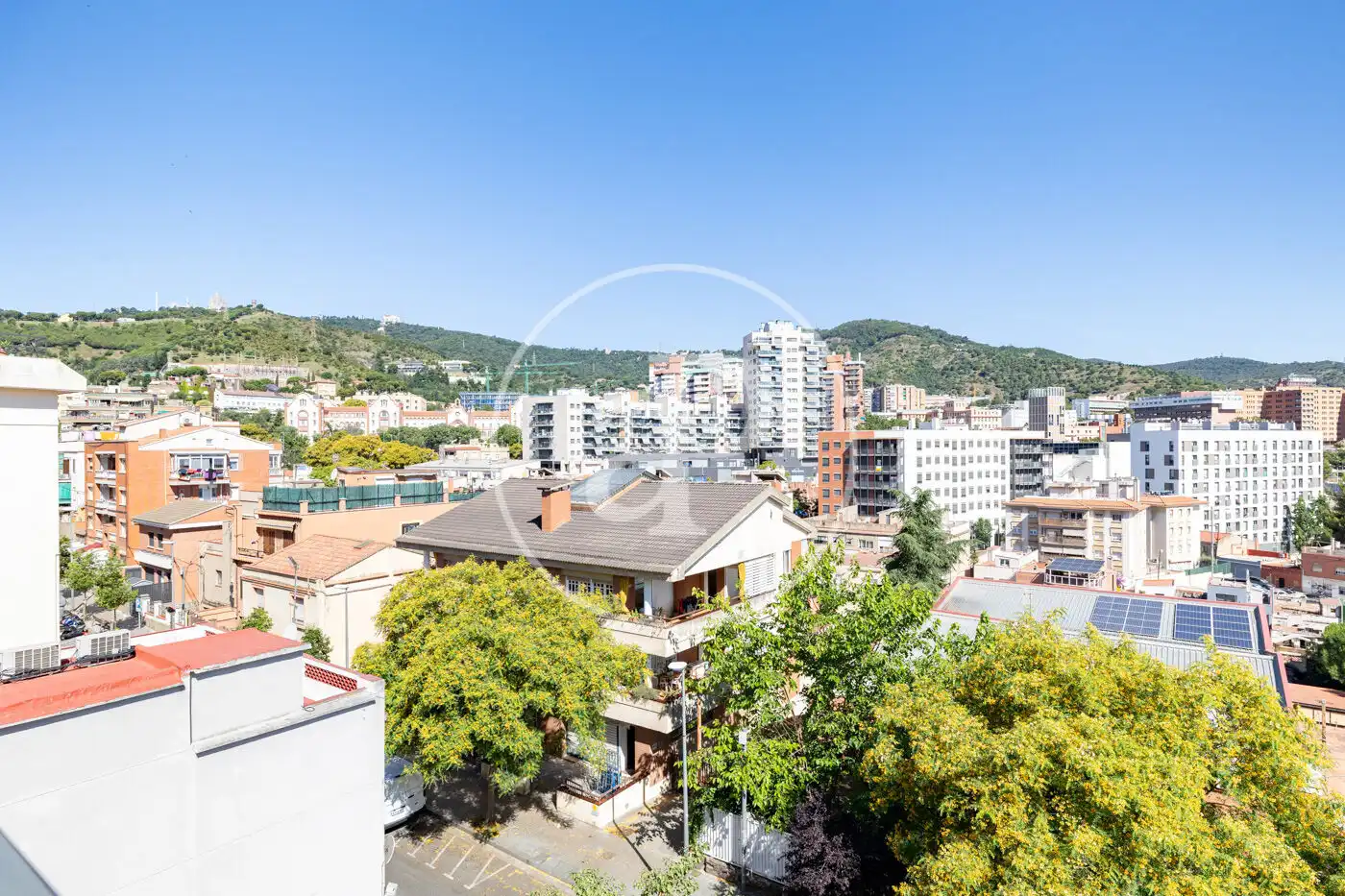 Vista exterior de Piso en venta en Barcelona con Aire acondicionado, Calefacción y Terraza