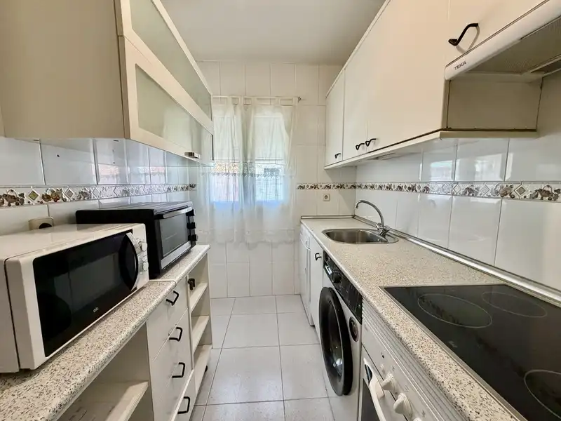 Cocina de Piso en venta en Madrid con Aire acondicionado, Calefacción y Jardín privado