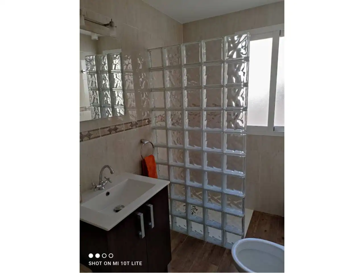 Baño de Piso en venta en Roquetas de Mar con Aire acondicionado, Trastero y Amueblado