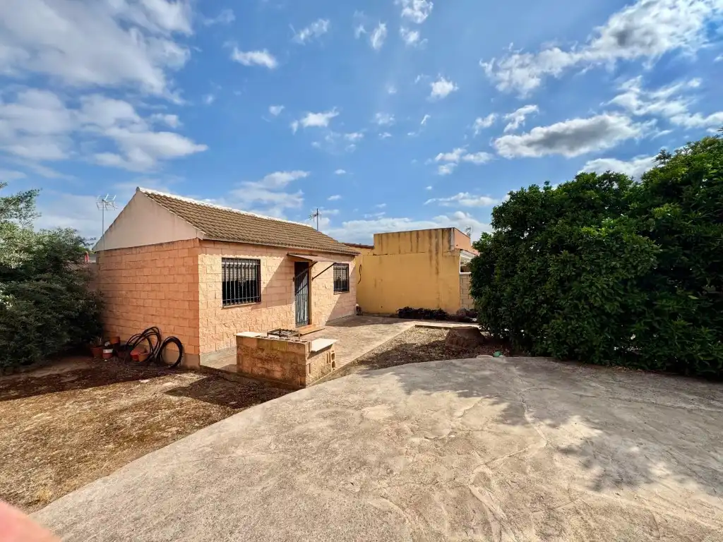 Vista exterior de Casa o chalet en venta en Córdoba con Terraza y Piscina