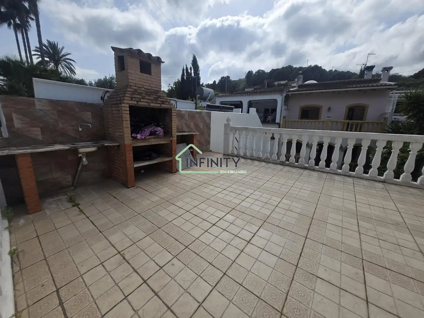 Terrassa de Casa o xalet en venda en Oliva amb Aire condicionat, Calefacció i Piscina