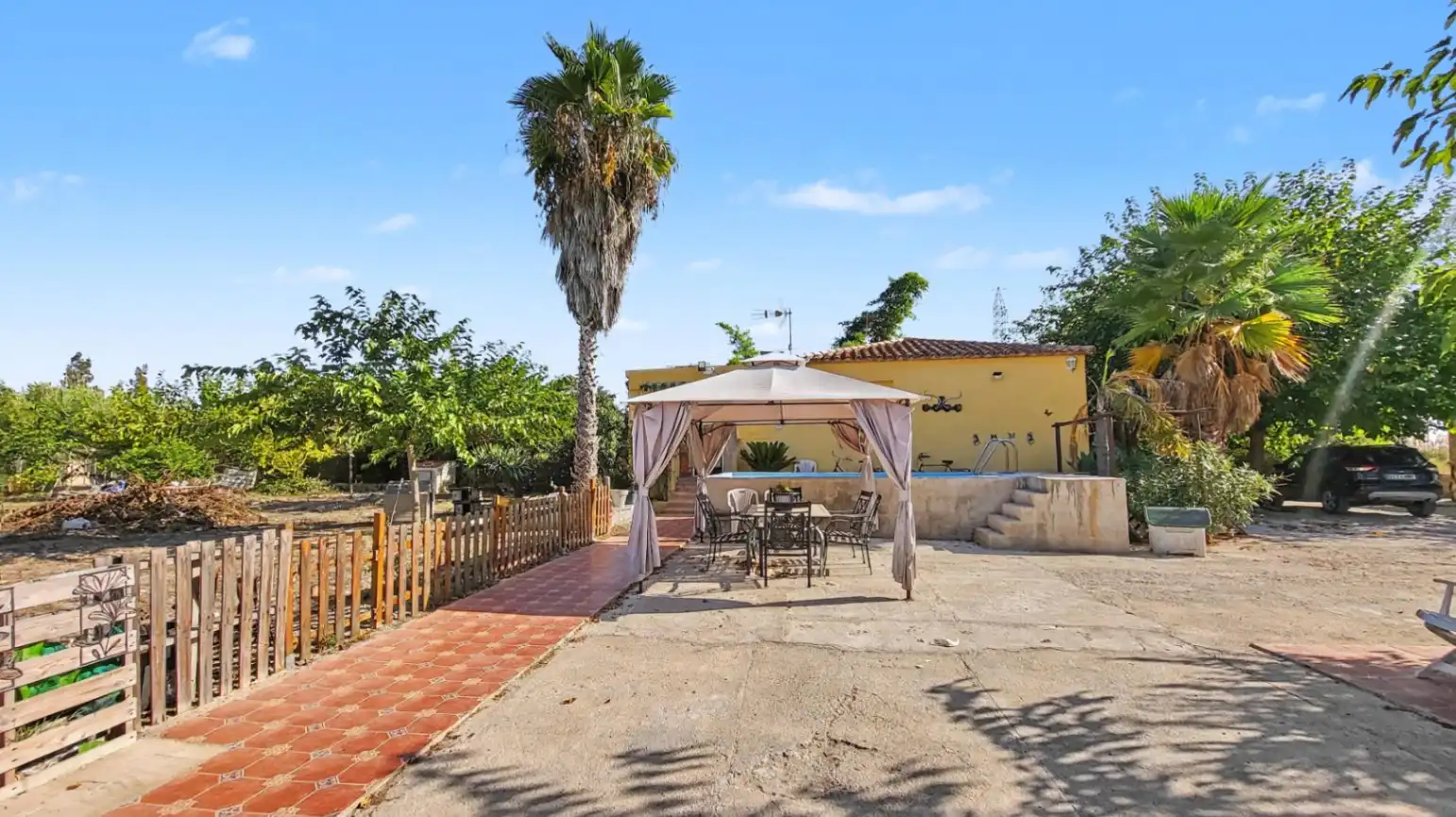 Maison rustique avec jardin à vendre à Oliva Nova