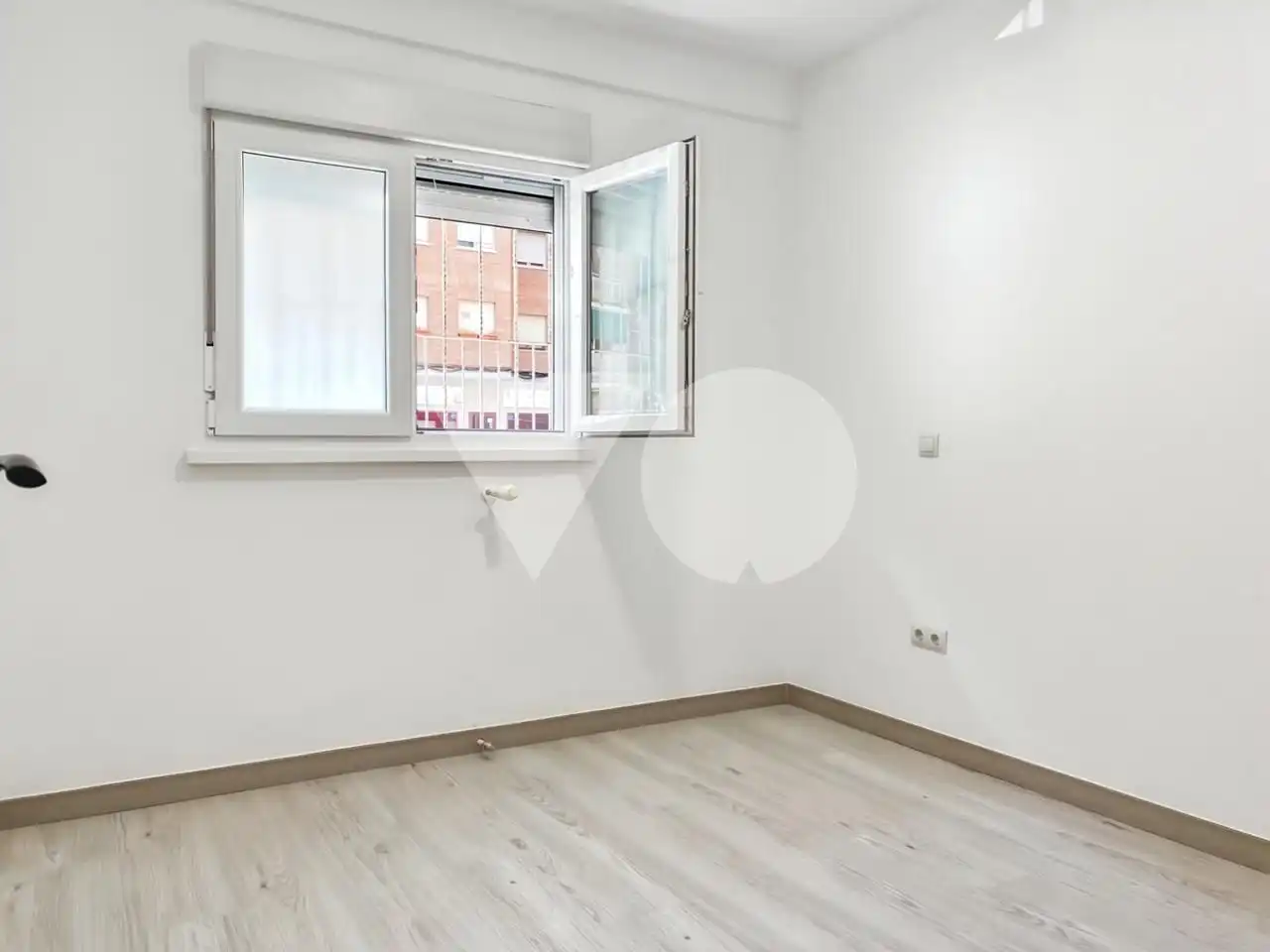 Dormitori de Planta baixa en venda en Madrid amb Calefacció