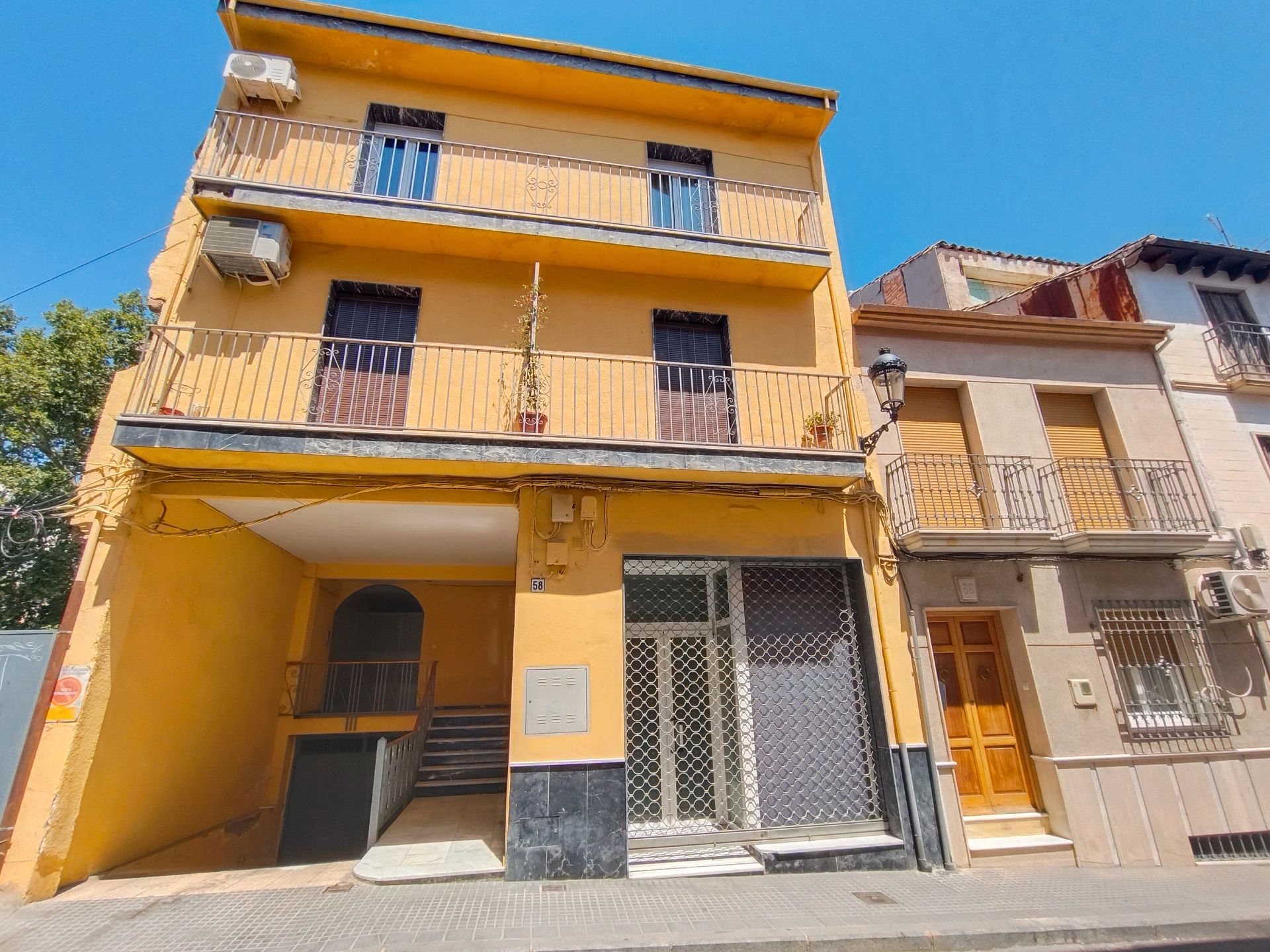 Exterior view of Flat for sale in Priego de Córdoba  with Air Conditioner, Heating and Storage room