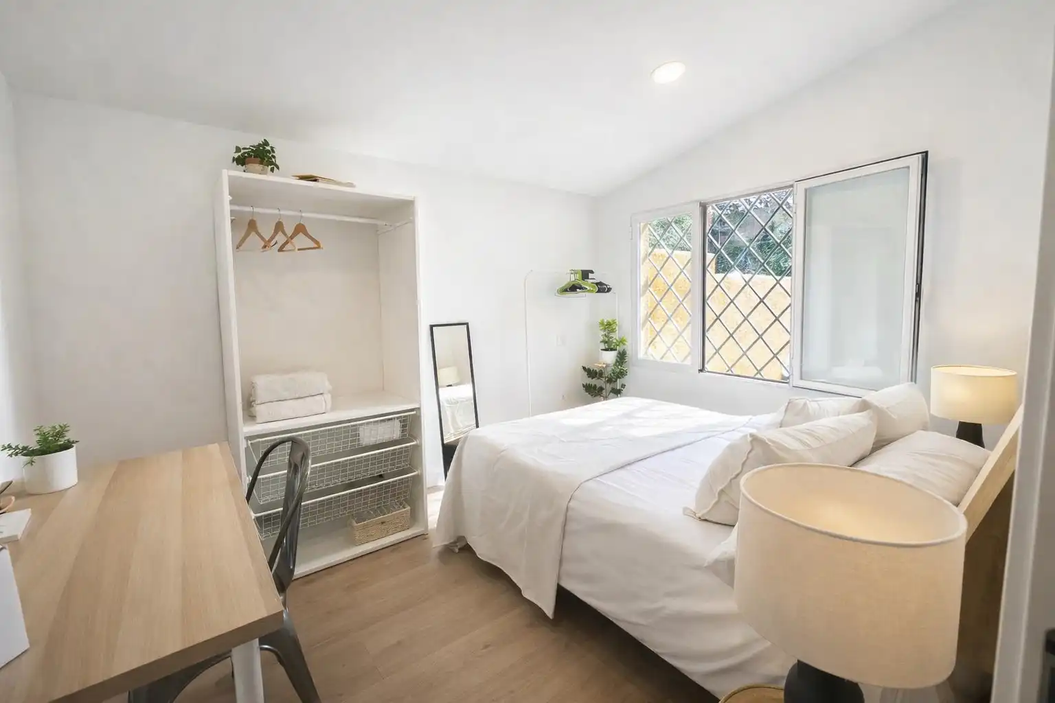 Dormitori de Casa o xalet per a compartir en Madrid amb Aire condicionat, Calefacció i Jardí privat