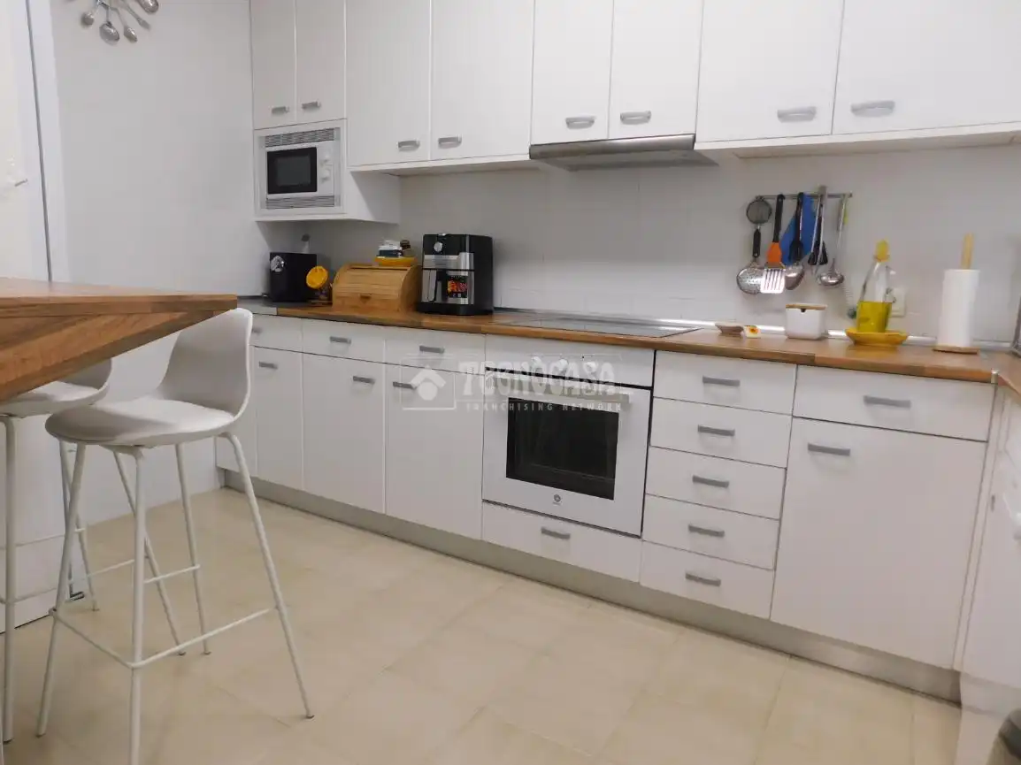 Cocina de Casa adosada en venta en Zaragoza con Piscina comunitaria