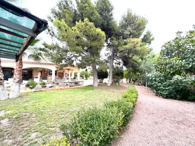 Jardín de Casa o chalet en venta en Alicante / Alacant con Calefacción, Jardín privado y Trastero
