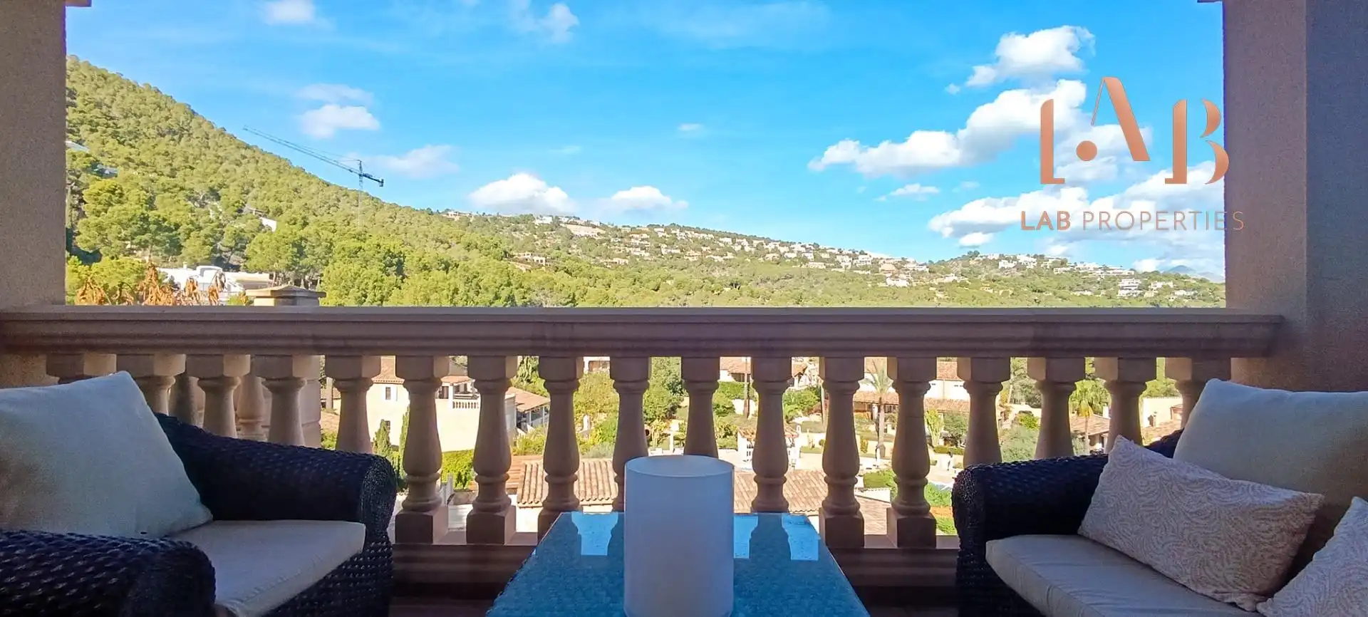 Terrasse von Dachboden zur Miete in Andratx mit Klimaanlage, Heizung und Privatgarten