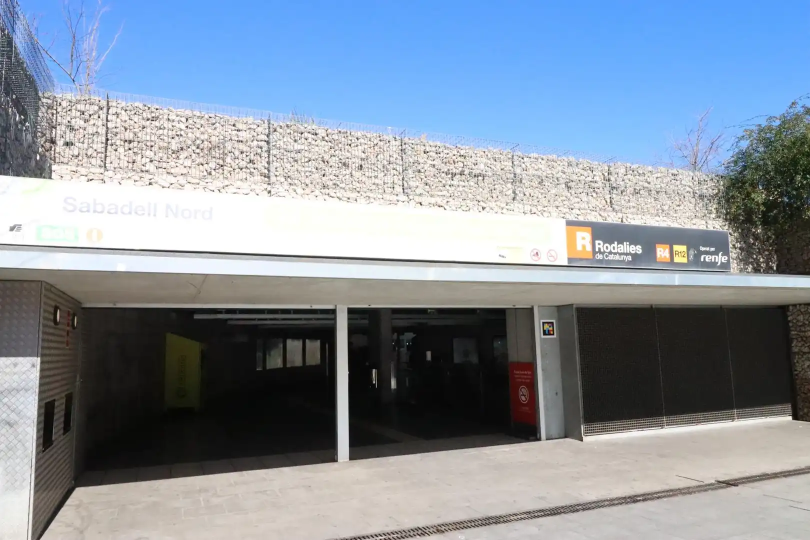 Wohnung zum Verkauf in Sabadell mit Klimaanlage, Heizung und Terrasse