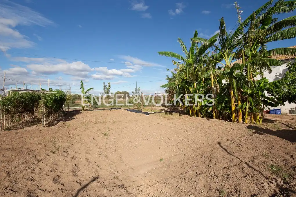 Country house zum Verkauf in Valencia mit Heizung und Privatgarten