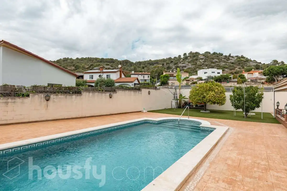 Piscina de Casa o xalet en venda en Sant Pere de Ribes amb Aire condicionat, Calefacció i Jardí privat