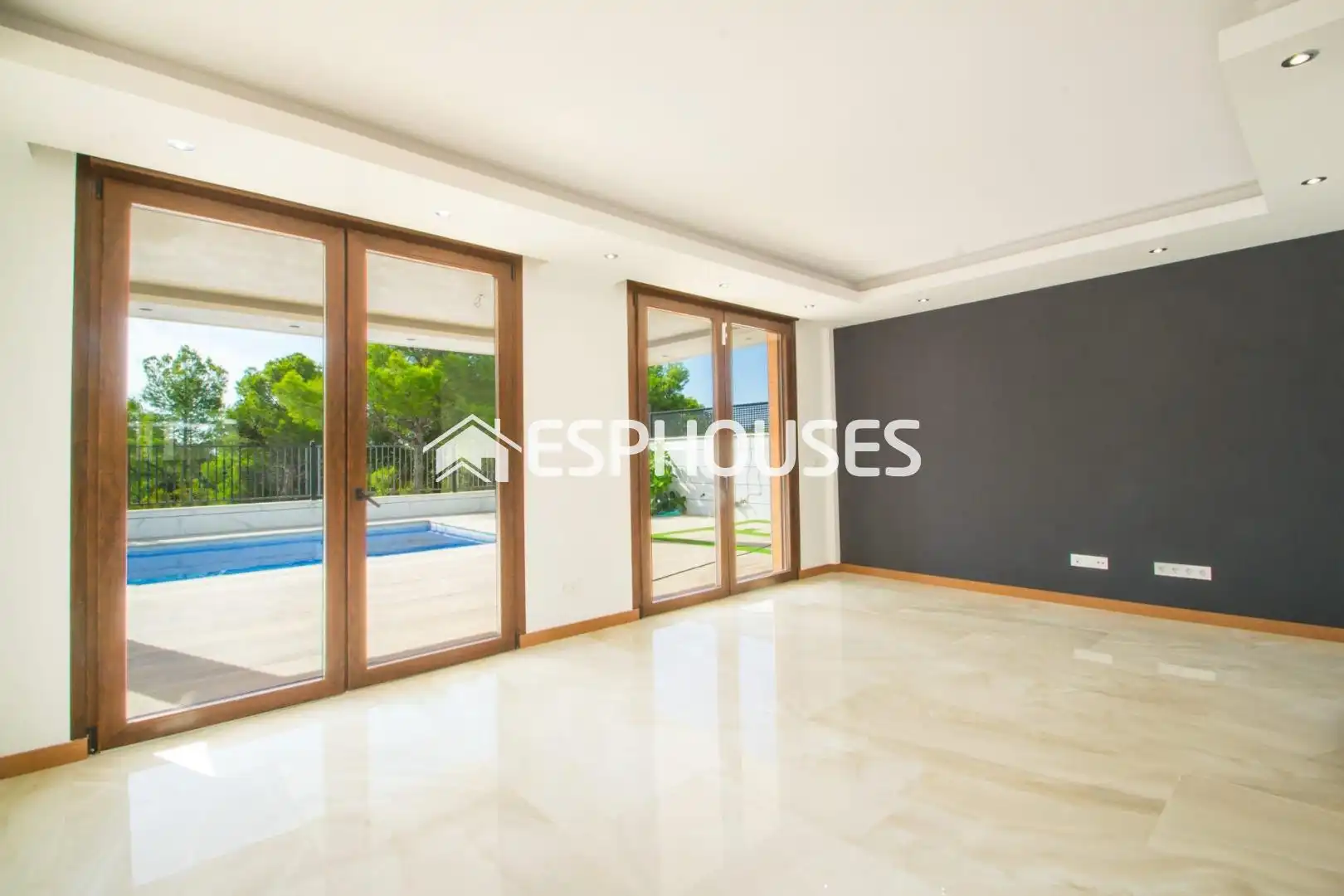 Casa con piscina in vendita a Golf Bahía, imagen 8