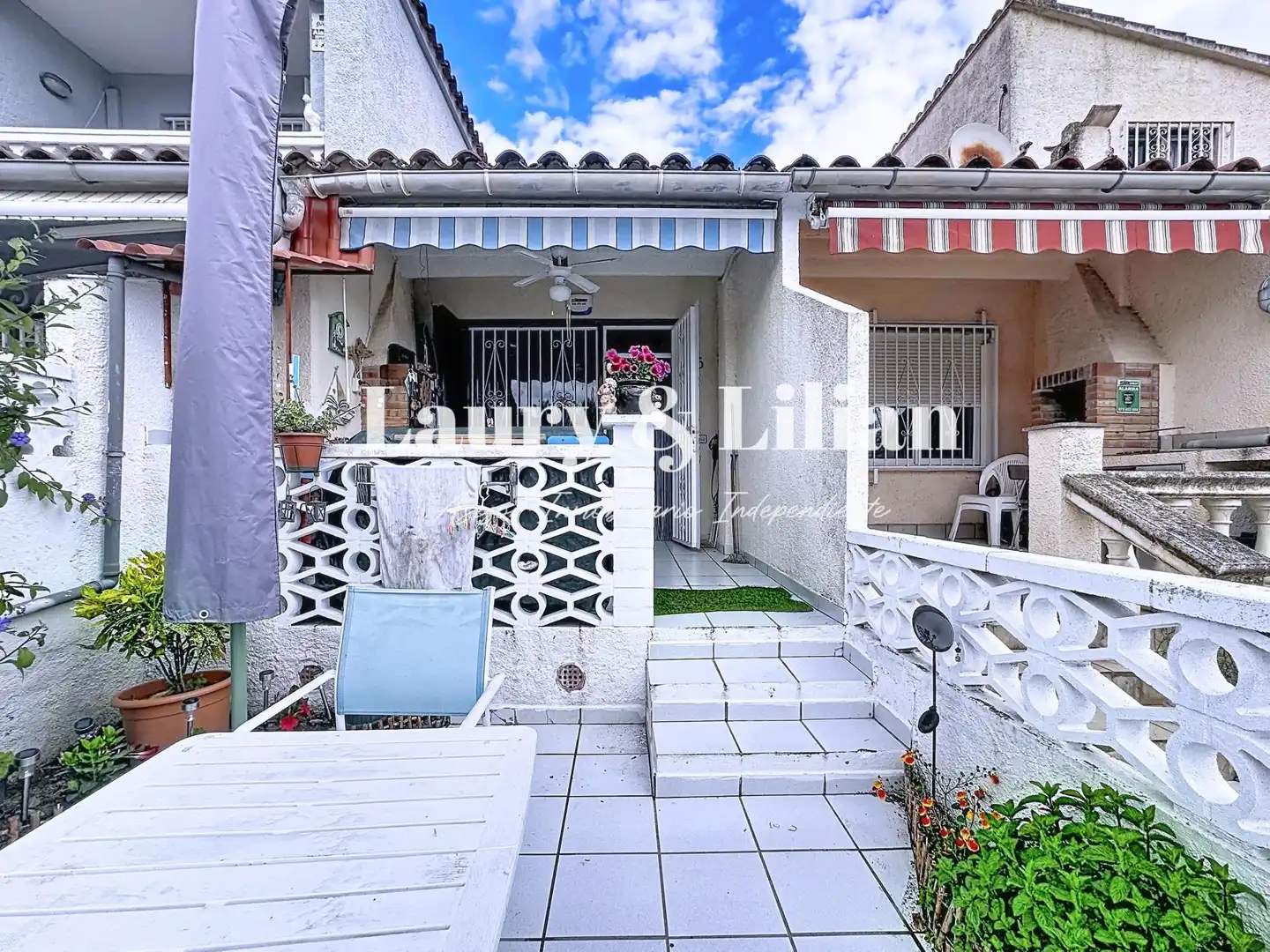 Terrasse von Einfamilien-Reihenhaus zum Verkauf in Empuriabrava mit Heizung