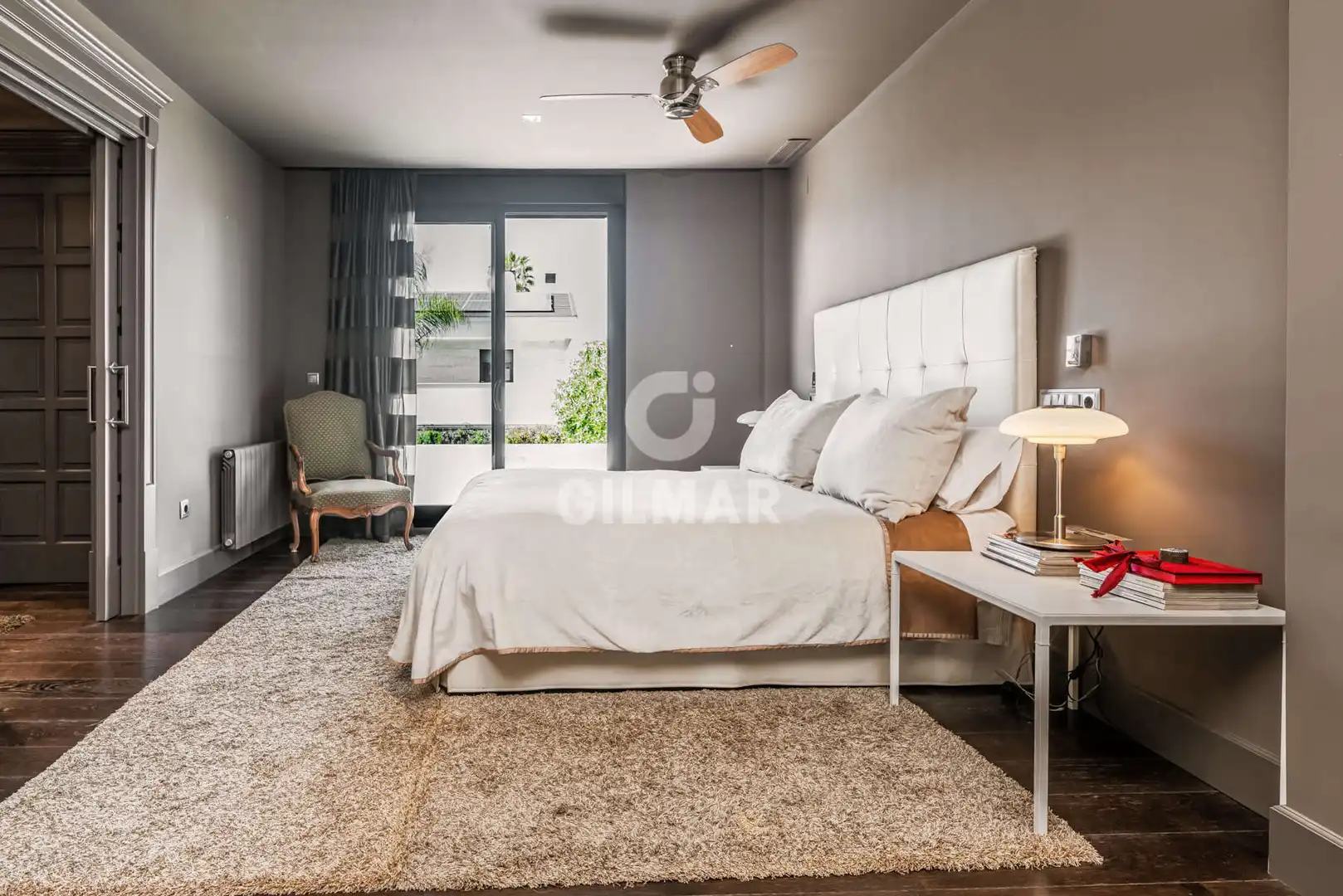 Habitación de Casa o chalet en venta en Bormujos con Calefacción, Jardín privado y Piscina
