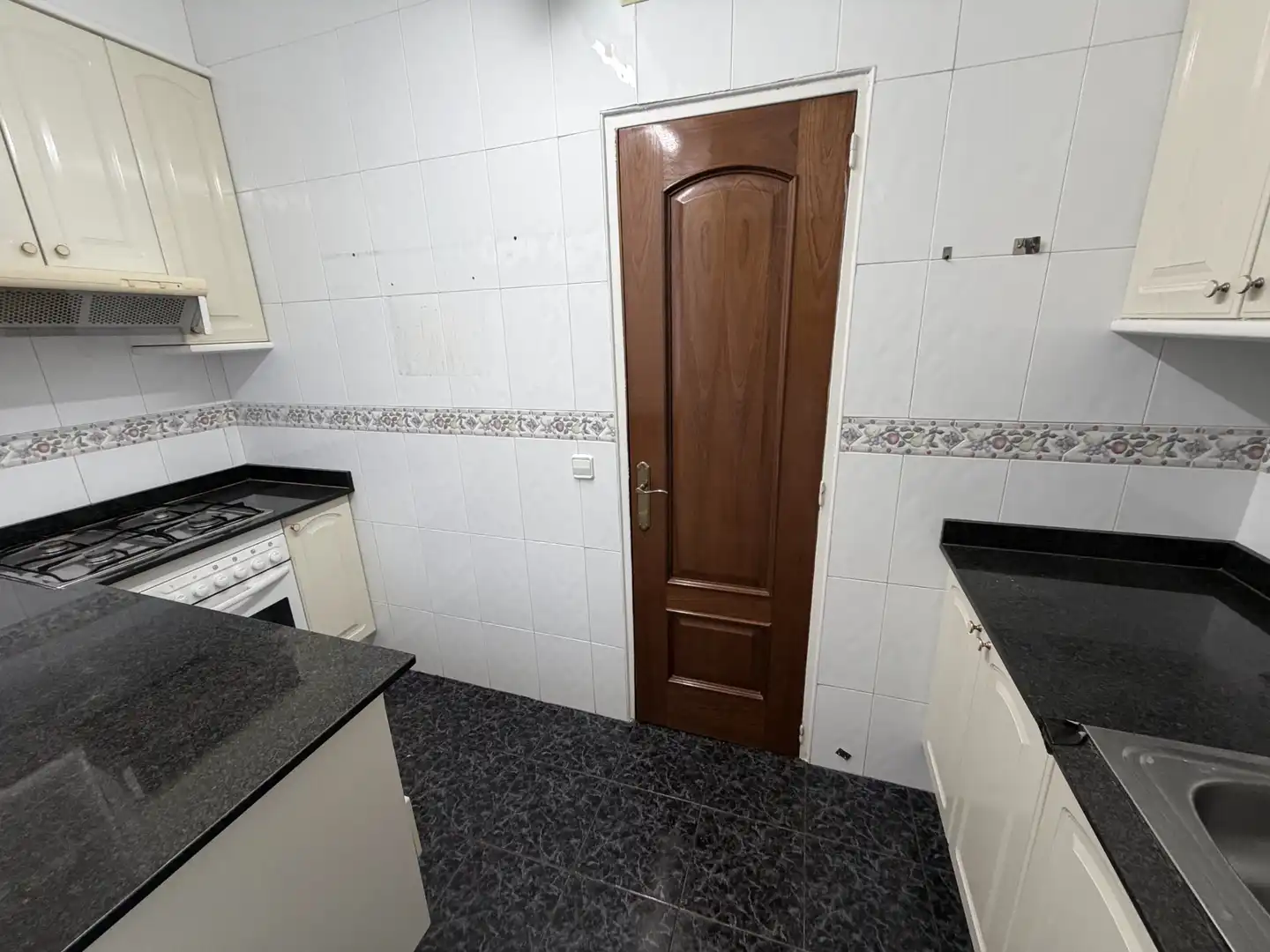 Piso con terraza en venta en Avinguda del Maresme 451, imagen 19