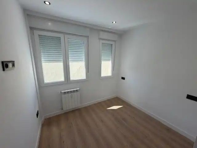 Habitación de Apartamento en venta en León Capital  con Calefacción y Parquet