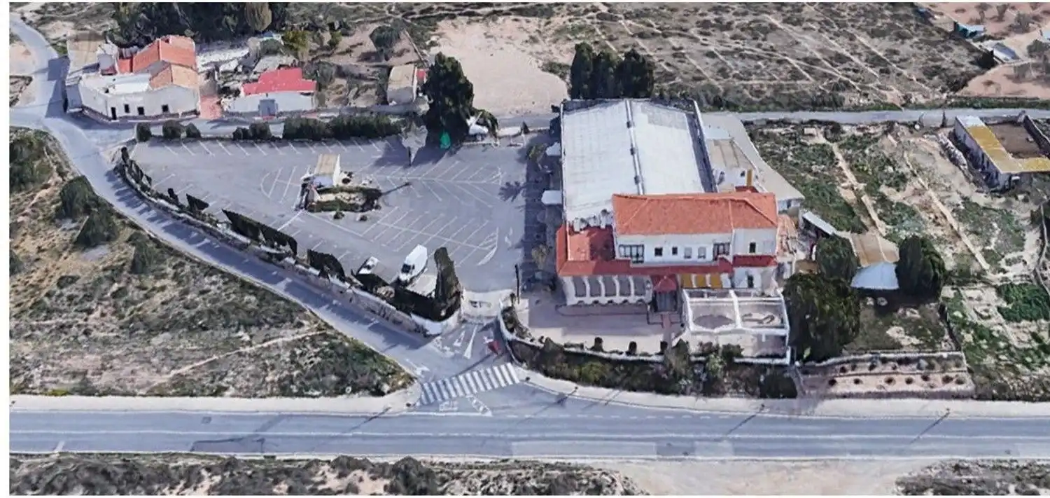 Vista exterior de Edifici en venda en San Vicente del Raspeig / Sant Vicent del Raspeig