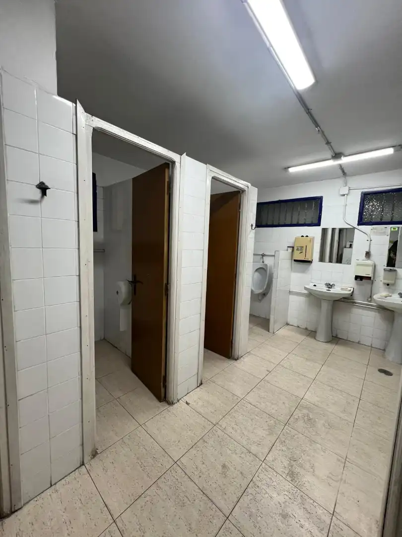 Bany de Nau industrial de lloguer en Ontígola