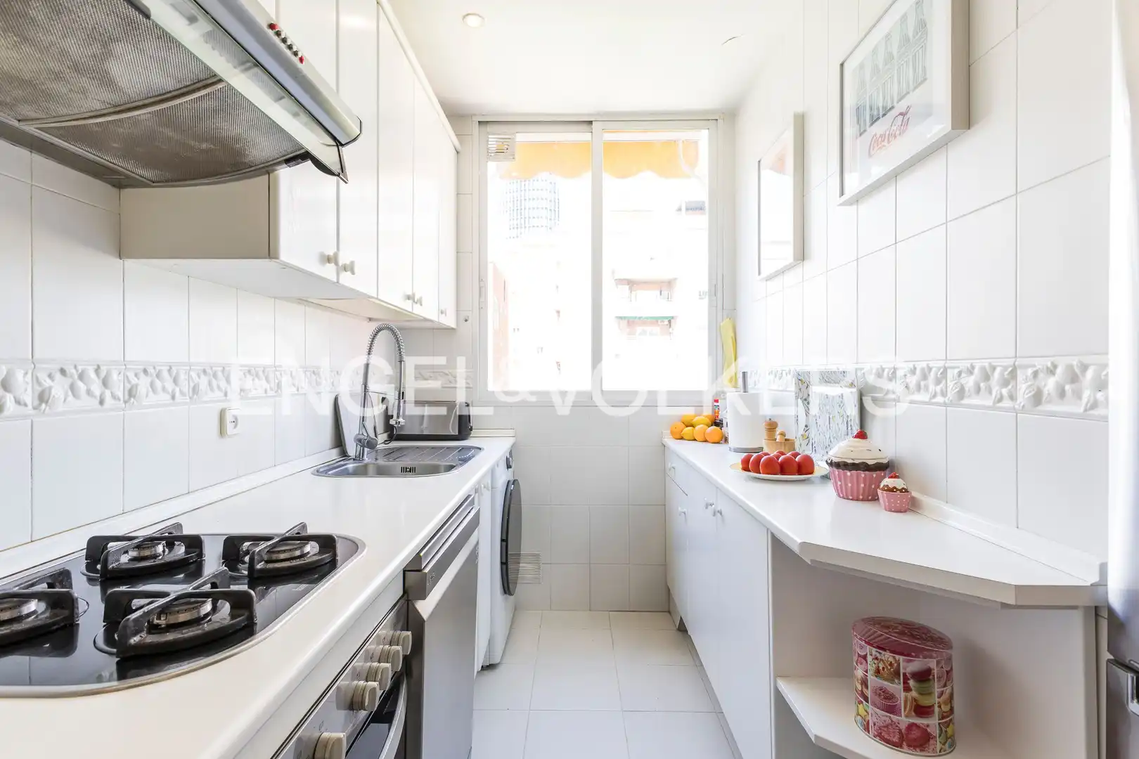 Kitchen of Flat for sale in Madrid  with Heating, Parquet flooring and Storage room