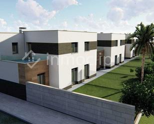 Exterior view of Single-family semi-detached for sale in Doñinos de Salamanca  with Heating and Private garden