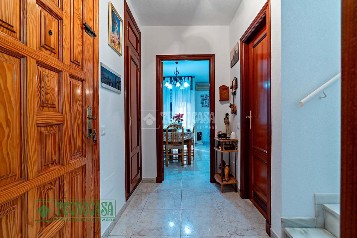 Casa adosada en venda a Santa María del Águila