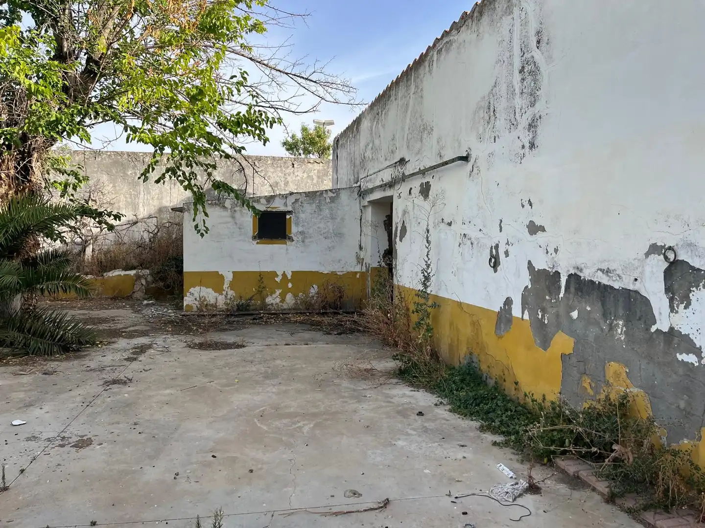 Vista exterior de Casa o chalet en venta en Dos Hermanas con Piscina