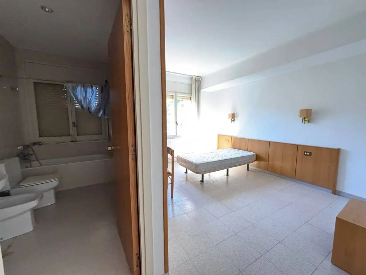 Dormitori de Casa o xalet en venda en La Llacuna amb Jardí privat