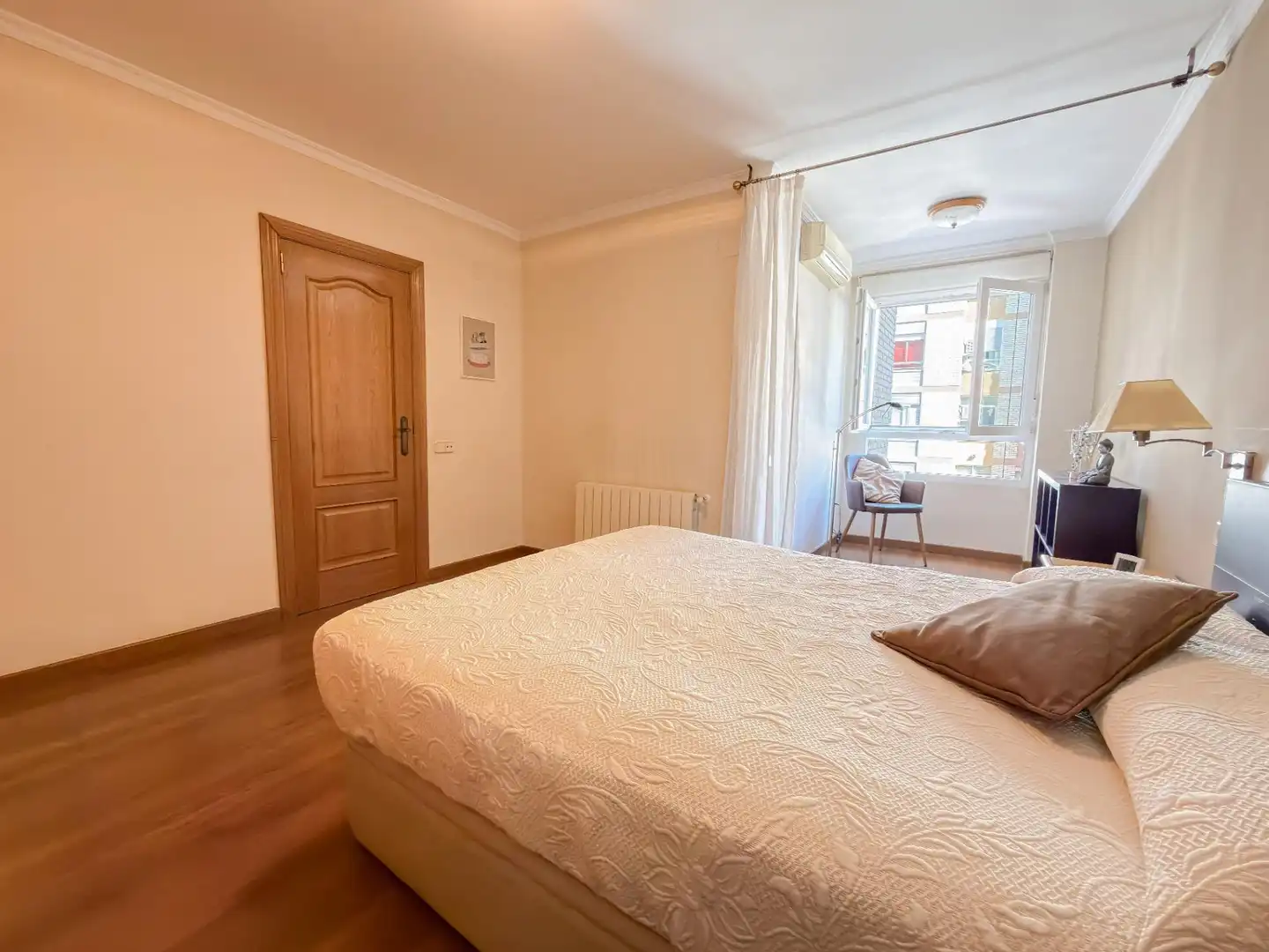 Habitación de Piso en venta en Valencia con Aire acondicionado y Calefacción