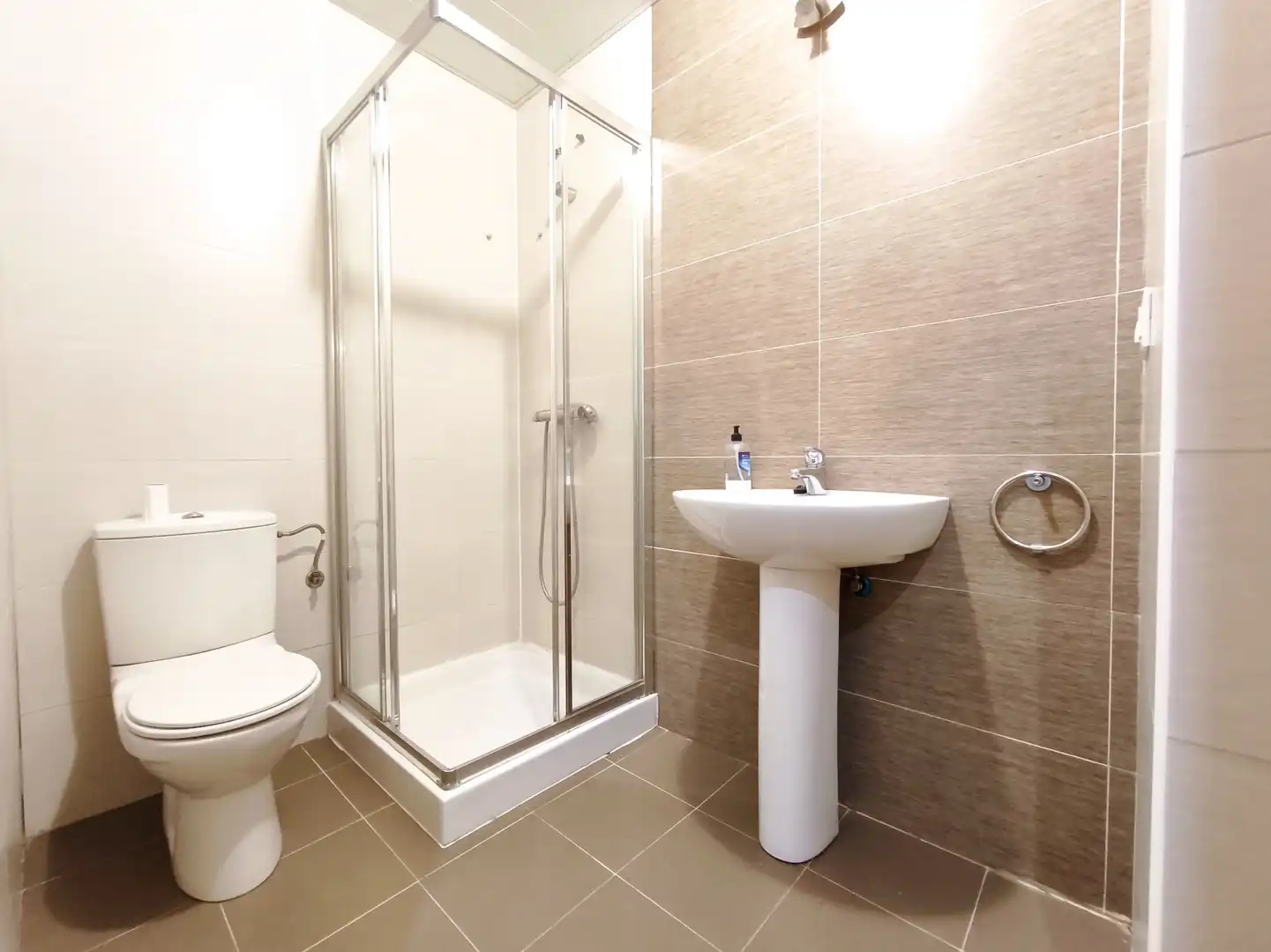Baño de Piso en venta en Lardero con Calefacción, Jardín privado y Parquet