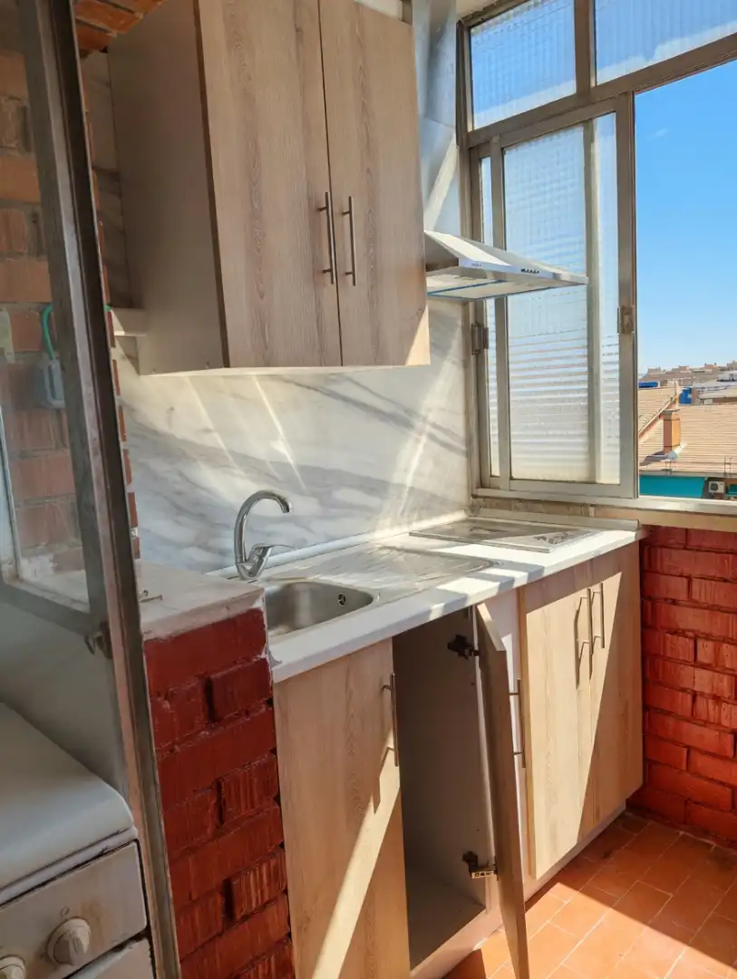 Cocina de Piso de alquiler en Madrid con Terraza, Balcón y Se aceptan mascotas