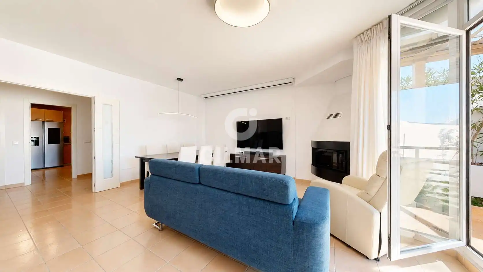 Sala d'estar de Casa adosada en venda en Benalmádena amb Calefacció, Jardí privat i Piscina