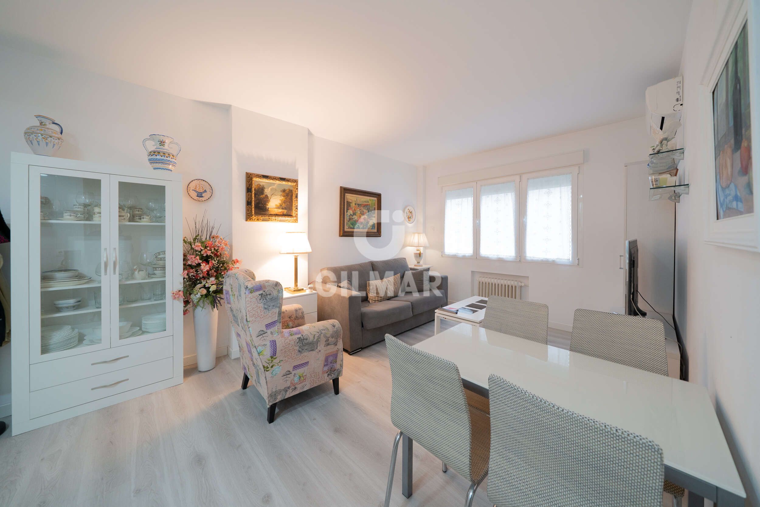 Living room of Flat for sale in  Madrid Capital  with Heating