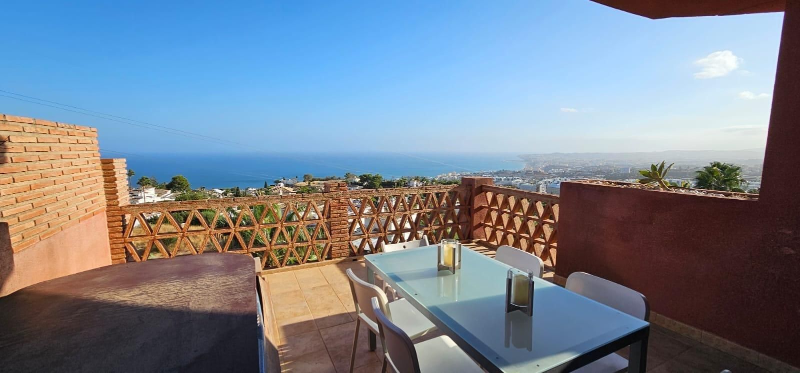 Terraza de Dúplex en venta en Benalmádena con Aire acondicionado, Calefacción y Jardín privado