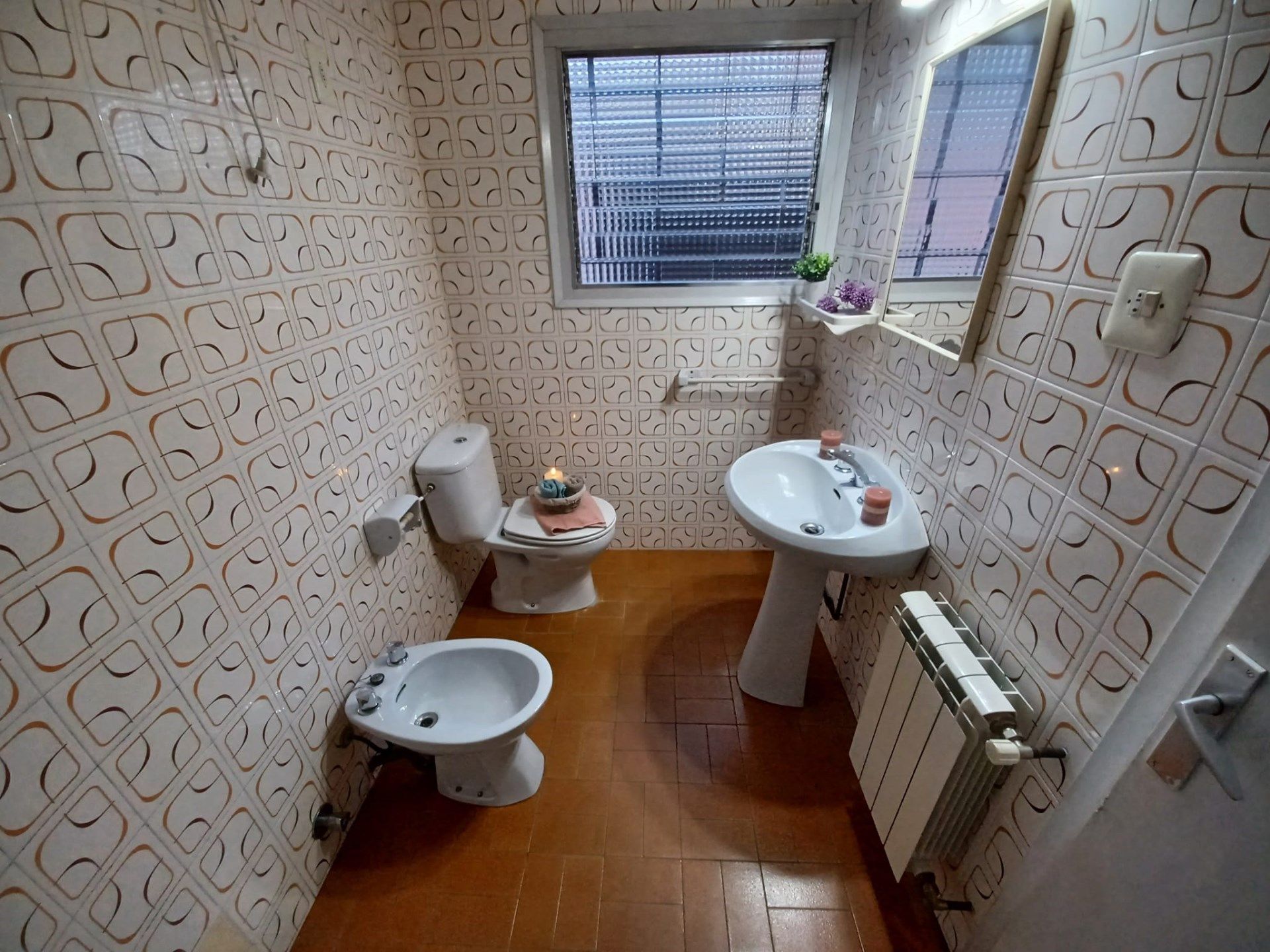 Bany de Finca rústica en venda en Rubí amb Calefacció, Terrassa i Traster