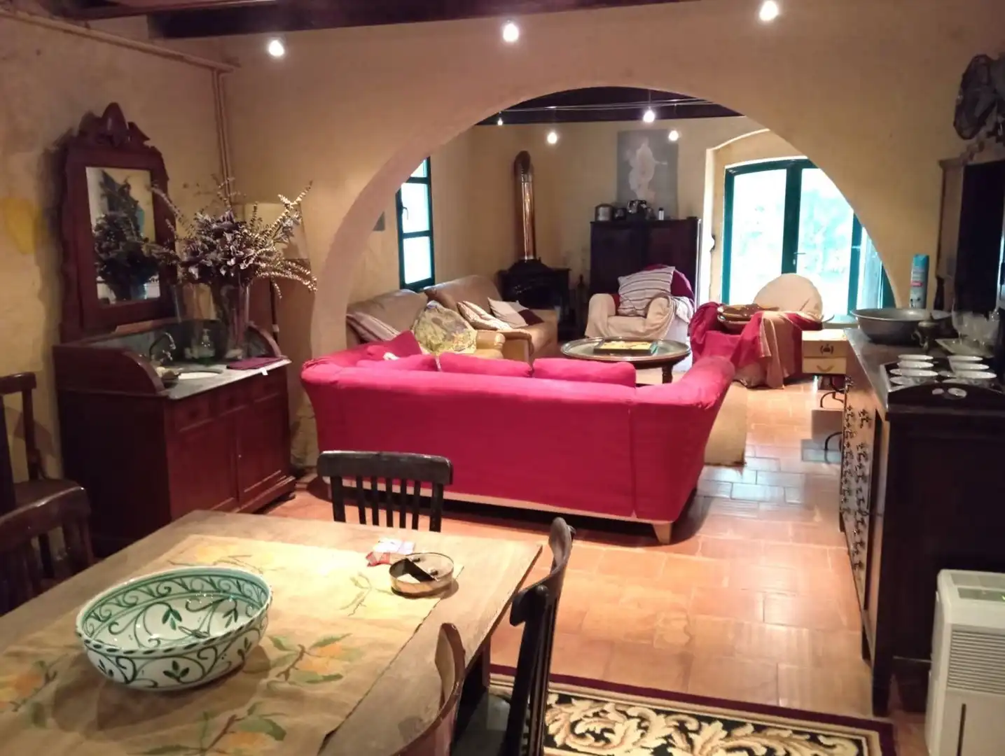 Sala d'estar de Finca rústica en venda en Sant Cebrià de Vallalta amb Jardí privat, Terrassa i Piscina comunitària