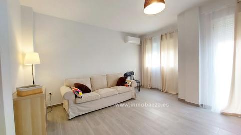 Foto 4 de Apartamento en venta en Baeza, Jaén